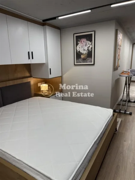 Tirane, jepet me qera apartament 1+1 Kati 1, 70 m² 600 € (Apartamet Duplex Golden Park)