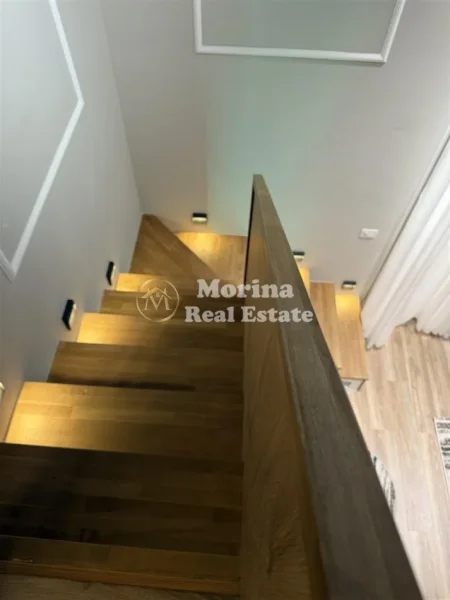 Tirane, jepet me qera apartament 1+1 Kati 1, 70 m² 600 € (Apartamet Duplex Golden Park)