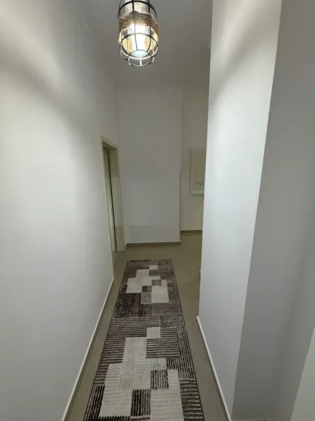 Tirane, jepet me qera apartament 2+1+Ballkon Kati 1, 110 m² 650 € (Kodra e Diellit, pranë Ish “Eleonora”)