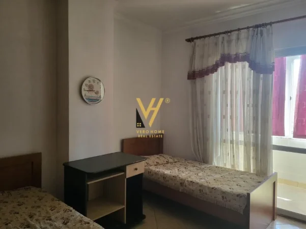 Tirane, jepet me qera apartament 2+1+Ballkon Kati 5, 70 m² 570 € (ASTIR)