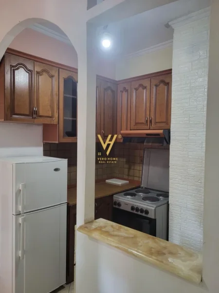 Tirane, jepet me qera apartament 2+1+Ballkon Kati 5, 70 m² 570 € (ASTIR)
