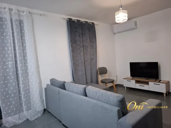 Tirane, jepet me qera apartament 3+1 Kati 4, 120 m² 650 € (5 MAJI)