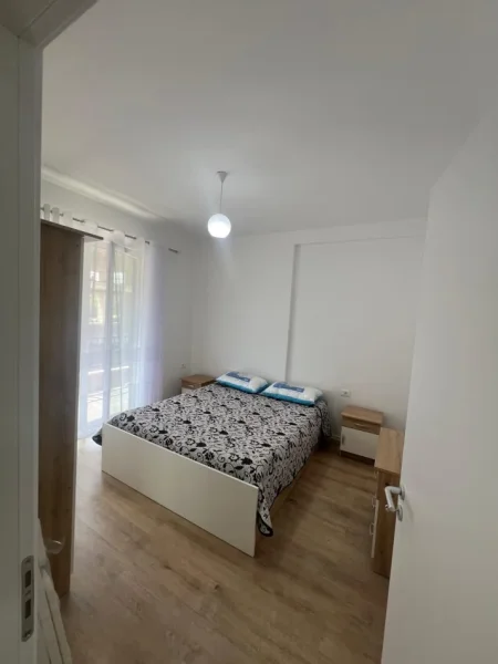 Tirane, jepet me qera apartament 2+1 Kati 2, 94 m² 450 € (Paskuqan)