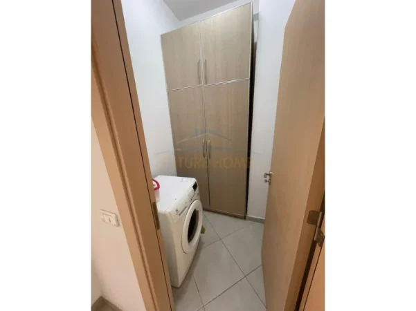 Tirane, jepet me qera apartament 2+1 Kati 2, 105 m² 750 € (Komuna e Parisit)