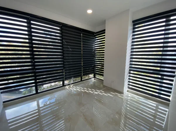 Tirane, jepet me qera ambjent biznesi Kati 2, 230 m² 3.200 € (farmacia 10)