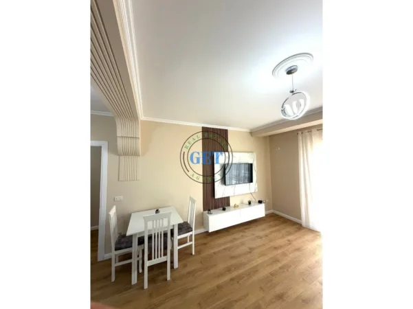 Durres, shitet apartament 1+1 Kati 8, 68 m² 98.000 € (Ish-Rajoni i Policisë)