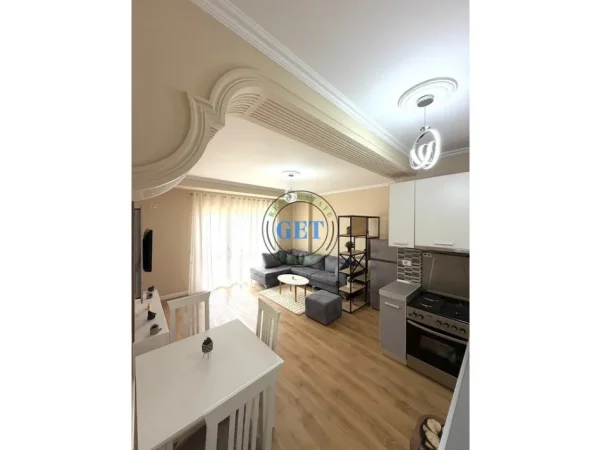 Durres, shitet apartament 1+1 Kati 8, 68 m² 98.000 € (Ish-Rajoni i Policisë)