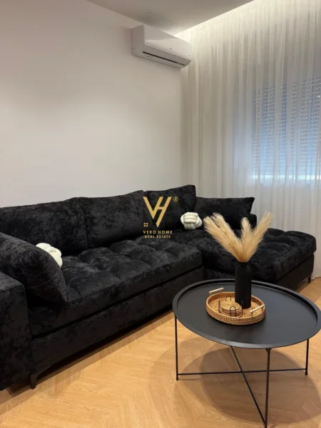 Tirane, jepet me qera apartament 1+1+Ballkon Kati 1, 60 m² 850 € (KOPSHTI ZOOLOGJIK)