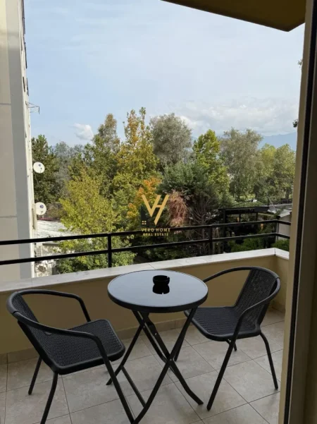 Tirane, jepet me qera apartament 1+1+Ballkon Kati 1, 60 m² 850 € (KOPSHTI ZOOLOGJIK)