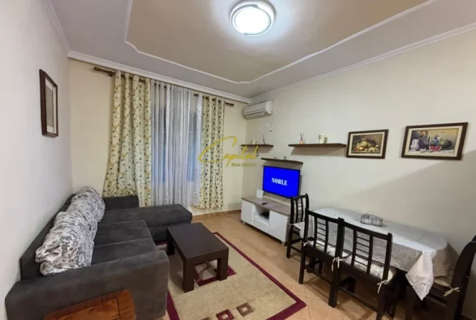 Tirane, jepet me qera apartament 1+1 Kati 4, 60 m² 470 € (MEDRESEJA)