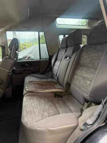Elbasan, shitet SUV Land Rover Nafte, e zeze manuale Kondicioner 250.000 km