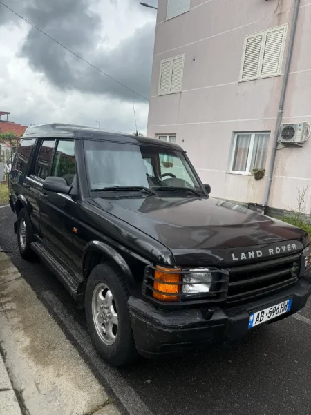 Elbasan, shitet SUV Land Rover Nafte, e zeze manuale Kondicioner 250.000 km