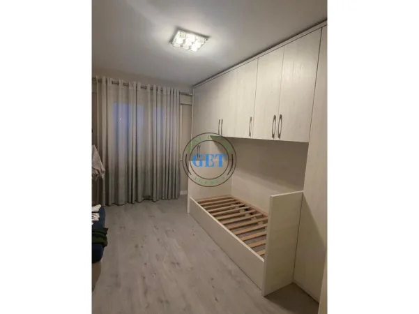 Durres, jepet me qera apartament 2+1 Kati 4, 75 m² 550 € (Rruga e Portit)