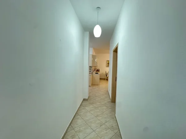 Tirane, shitet apartament 2+1 Kati 3, 98 m² 147.000 € (Fresk)