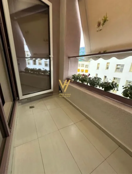 Tirane, jepet me qera apartament 1+1+Ballkon Kati 6, 60 m² 470 € (ALI DEMI, KADIU)