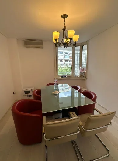 Tirane, jepet me qera zyre Kati 4, 90 m² 1.000 € 