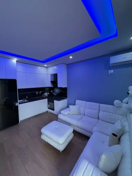 Durres, shitet apartament 1+1+Ballkon Kati 3, 75 m² 75.000 € (Shkembi kavajes)