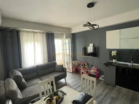 Shqiperi, shitet apartament 1+1 Kati 4, 61 m² 120.000 € 