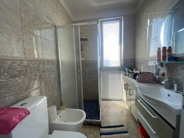 Tirane, shitet apartament 2+1 Kati 11, 166.000 Euro (Fusha Aviacionit)