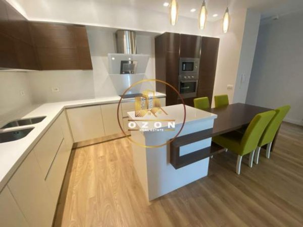 Tirane, jepet me qera apartament 2+1+A+BLK Kati 2, 98 m² 1.000 Euro (KOPSHTI BOTANIK)