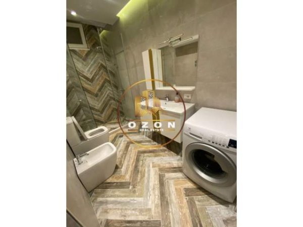 Tirane, jepet me qera apartament 2+1+A+BLK Kati 2, 98 m² 1.000 Euro (KOPSHTI BOTANIK)