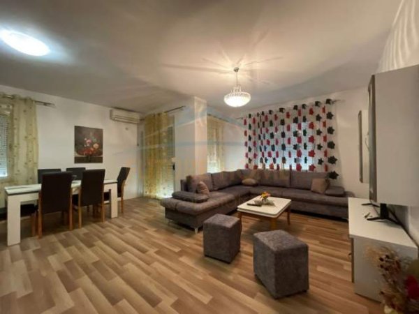 Tirane, shitet apartament 2+1 Kati 1, 120 m² 170.000 Euro (Liqeni i Thatë)