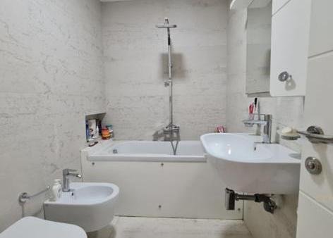 Tirane, shitet apartament 3+1 Kati 3, 128 m² 280.000 Euro (Bulevardi Zogu i pare)