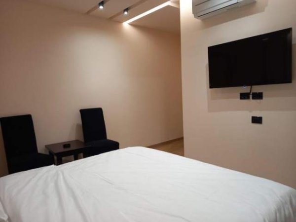 Tirane HOTEL ME QERA , 300 m² 1.200 Euro (FRESK)