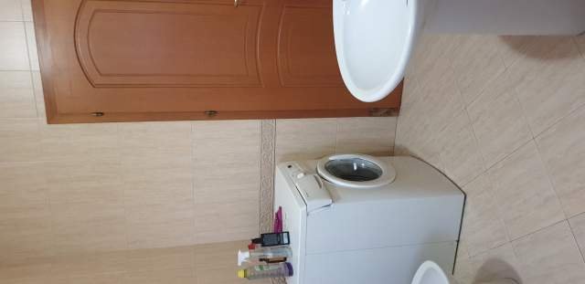 Tirane, jepet me qera apartament 1+1 Kati 5, 84 m² 400 Euro (Kongresi Manastirit)