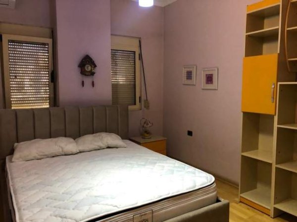 Tirane, jepet me qera apartament Kati 6, 120 m² 500 Euro