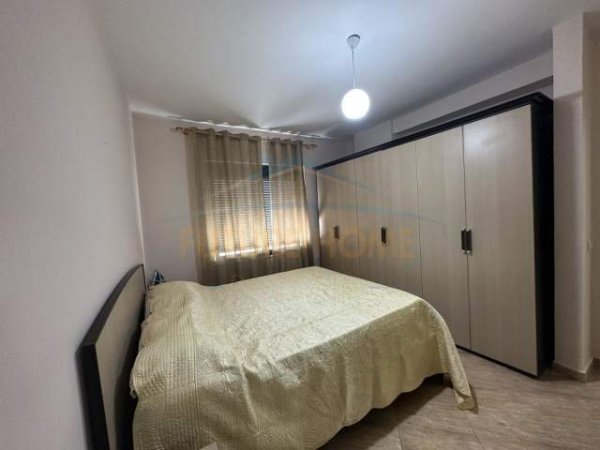 Tirane, jepet me qera apartament Kati 5, 104 m² 450 Euro (UNAZA E RE)