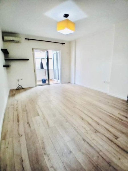 Tirane, shes apartament 1+1 64 m² 107.000 Euro (Kopshti Botanik)