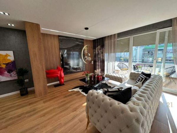 Tirane, shes apartament 2+1+2+BLK 133 m² 245.000 Euro (Prane hotel Mondial, 21 Dhjetori)