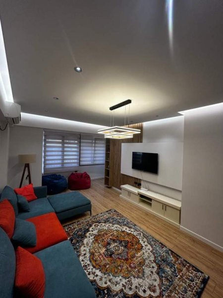 Tirane, jap me qera apartament Kati 2, 100 m² 800 Euro (21 Dhjetori)