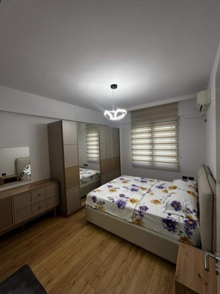 Tirane, jap me qera apartament Kati 2, 100 m² 800 Euro (21 Dhjetori)