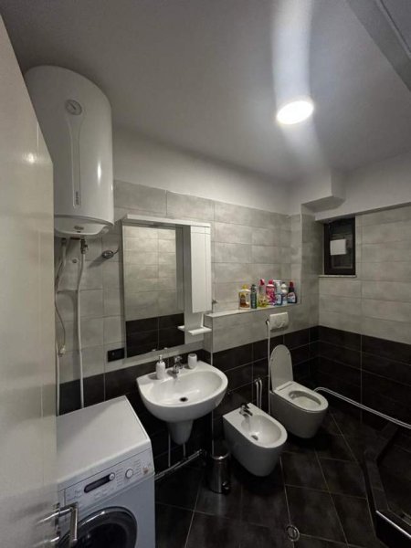 Tirane, jap me qera apartament Kati 2, 100 m² 800 Euro (21 Dhjetori)