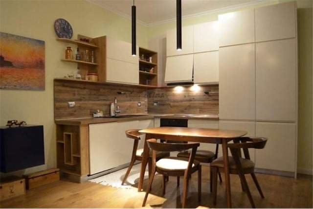 Tirane, jepet me qera apartament 2+1+BLK Kati 2, 110 m² 600 Euro