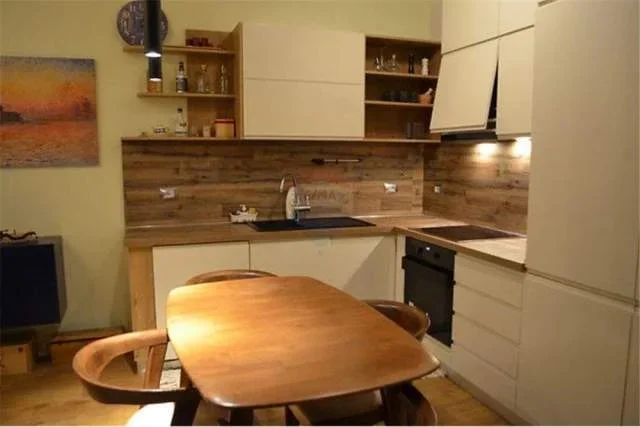 Tirane, jepet me qera apartament 2+1+BLK Kati 2, 110 m² 600 Euro