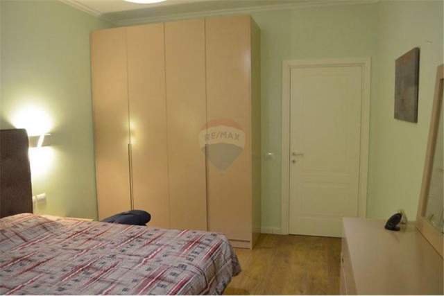 Tirane, jepet me qera apartament 2+1+BLK Kati 2, 110 m² 600 Euro