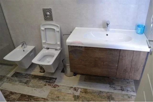 Tirane, jepet me qera apartament 2+1+BLK Kati 2, 110 m² 600 Euro