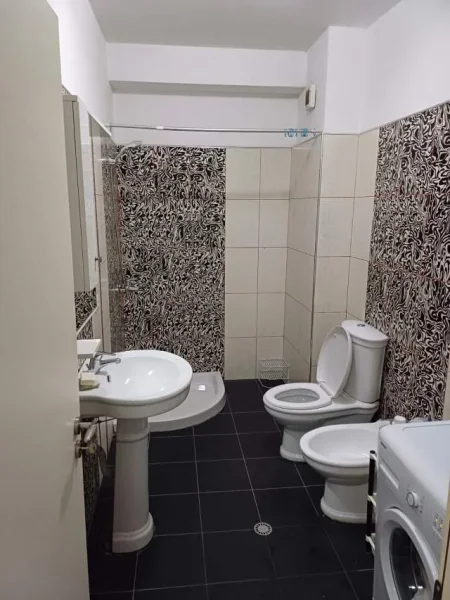 Tirane, jepet me qera apartament 2+1+BLK Kati 3, 105 m² 450 Euro (REZIDENCA KODRA E DIELLIT 1)