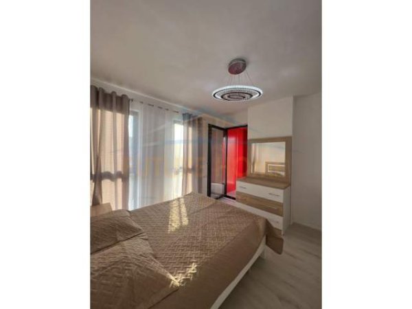 Tirane, shitet apartament 1+1 Kati 3, 61 m² 90.000 Euro (Unaza e Re)
