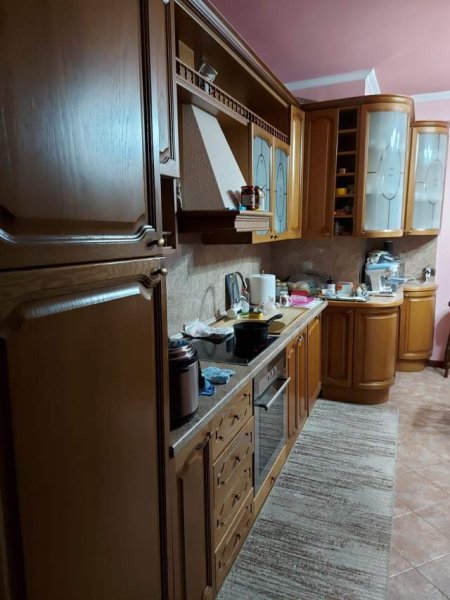 Tirane, shitet apartament 3+1 Kati 3, 138 m² 240.000 Euro (Stacioni i Trenit)