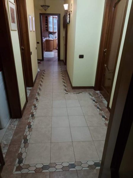 Tirane, shitet apartament 3+1 Kati 3, 138 m² 240.000 Euro (Stacioni i Trenit)