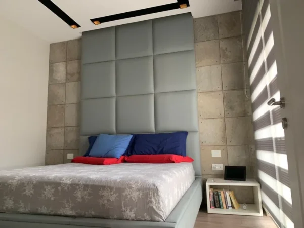 Tirane, shitet Vile 3 Katshe , 390 m² (Prane Ambasades Amerikane)