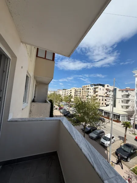 Durres, shitet apartament 2+1+Ballkon Kati 2, 75 m² 125.000 € (Plazh rruga pavarsia)