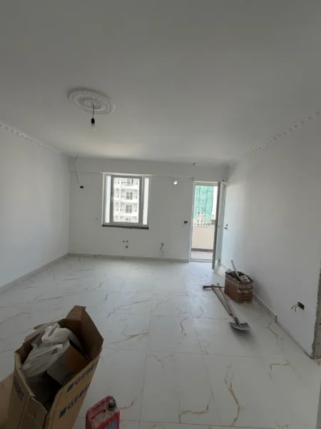 Durres, shitet apartament 2+1+Ballkon Kati 2, 75 m² 125.000 € (Plazh rruga pavarsia)