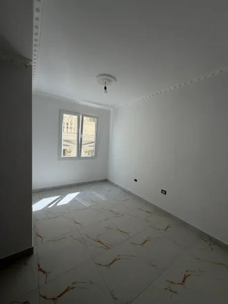 Durres, shitet apartament 2+1+Ballkon Kati 2, 75 m² 125.000 € (Plazh rruga pavarsia)