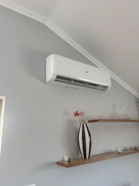 Tirane, jepet me qera apartament 2+1+Ballkon Kati 3, 90 m² 440 € (Rruga Pjeter Budi)