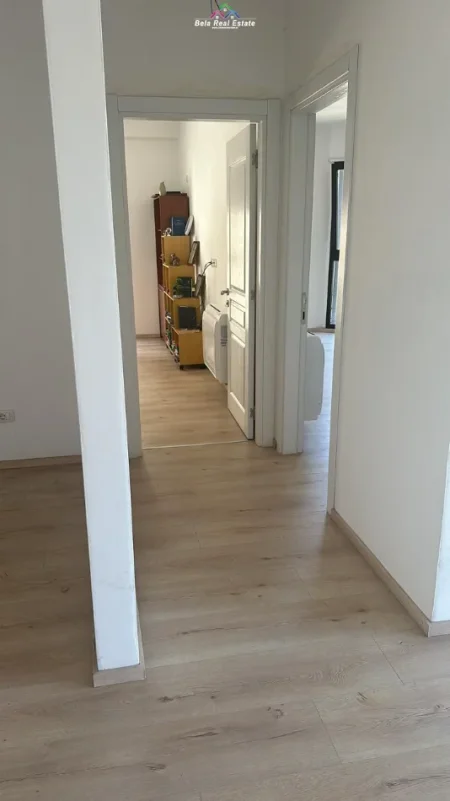Tirane, jepet me qera zyre Kati 6, 90 m² 800 € (asim vokshi)
